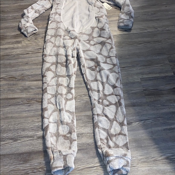 NWT SECRET TREASURES Soft Plush 1 pc Giraffe Hooded Sleeper Adult XS - Picture 7 of 12